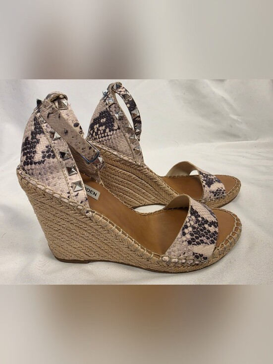 Steve Madden Shoes - Steve Madden Mckenna Snakeskin Studded Espadrille Wedges Size 7M